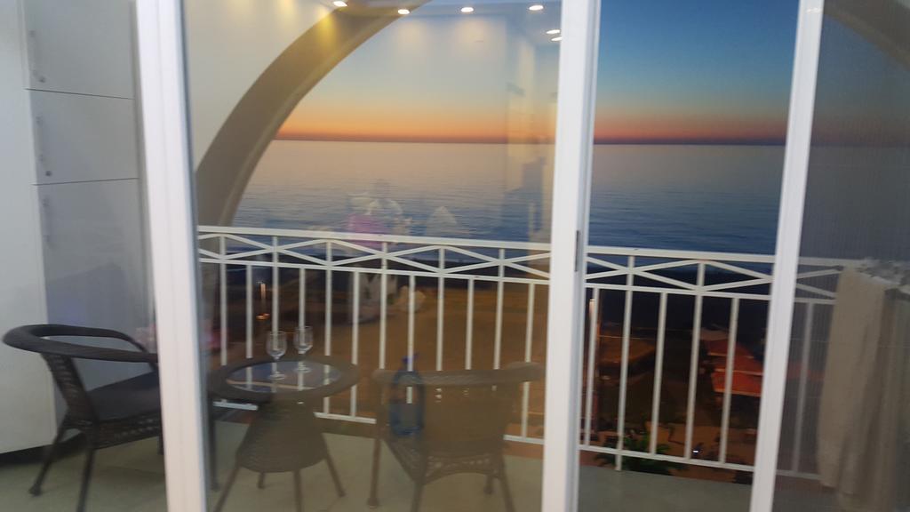 Apartment Magnolia Seaside Batumi Exteriör bild